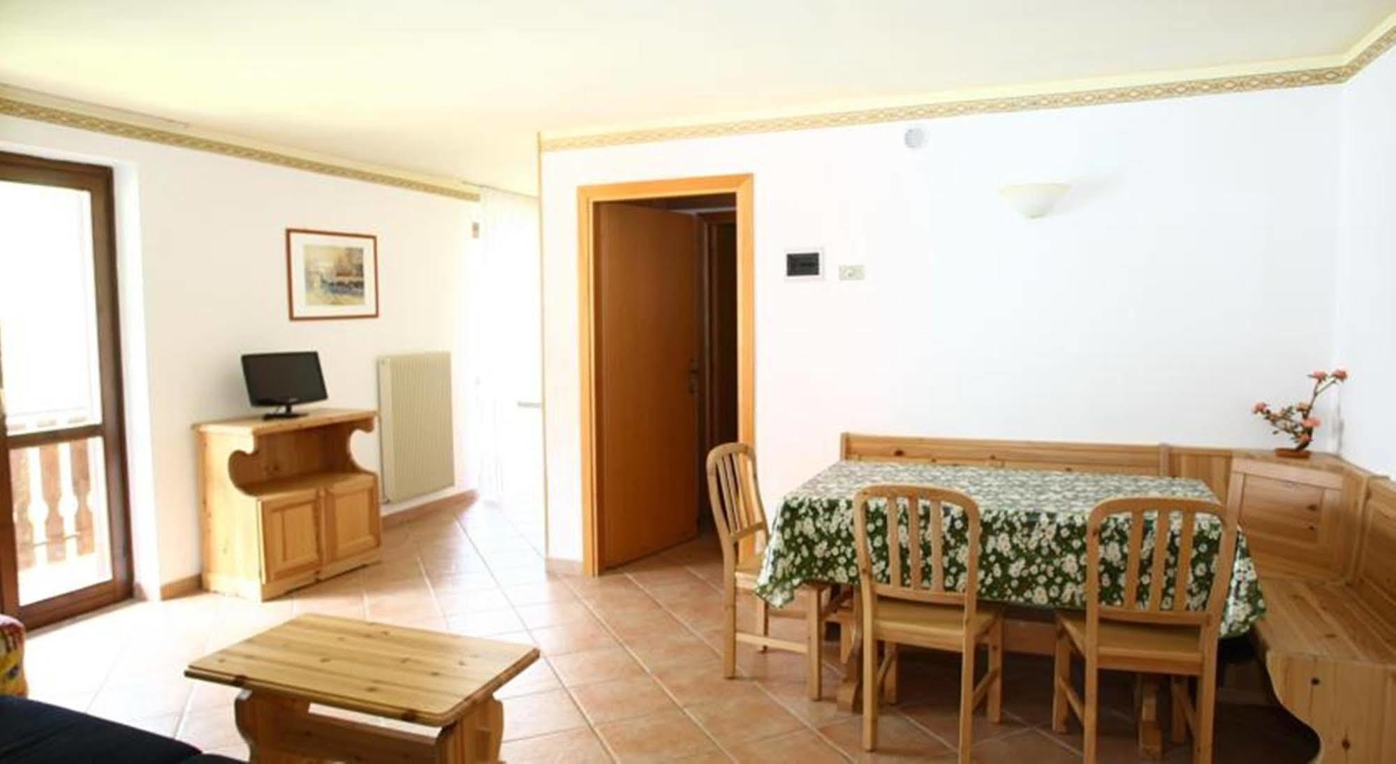Hotel & Residence Montana Fai della Paganella Extérieur photo